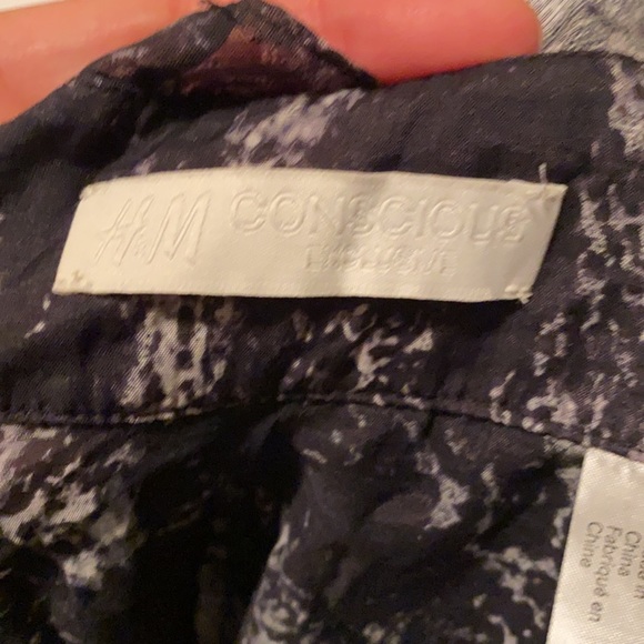 H&M conscious blouse dark blue - Picture 4 of 4